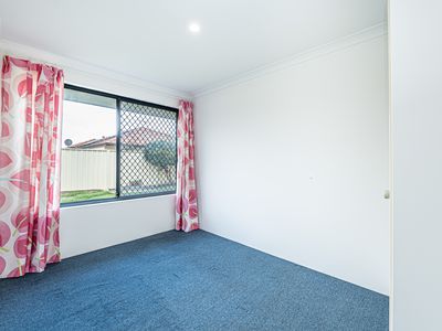 22 Mary Mackillop Glen, Queens Park