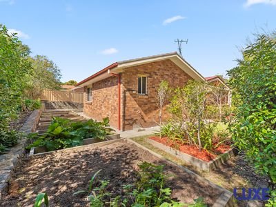 16 Gratton Place , Isaacs