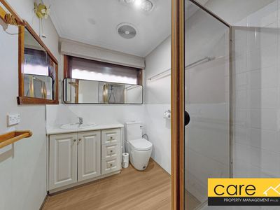 35 Oaktree Drive, Hampton Park