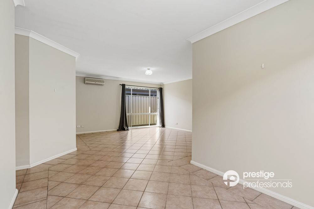 4 Sandover Court, Wattle Grove