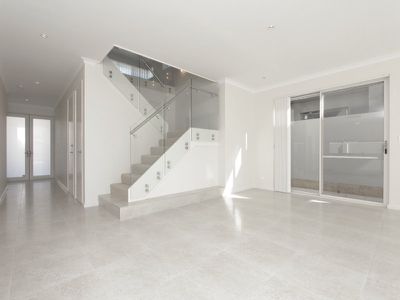 5 Grasstree Way, Churchlands