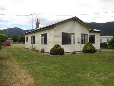 8 Oak Street, Huonville
