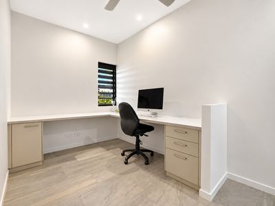 32 Iridescent Drive, Trinity Park