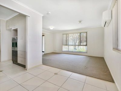 6 Pyeworth Place, Rochedale South