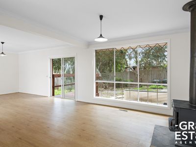 6 Scoble Place, Narre Warren