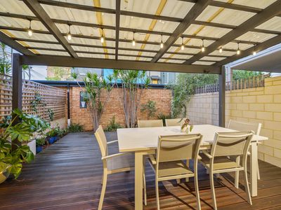 4 / 3 Tennivale Place, North Perth