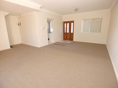 3 / 1 Walton Crescent, Abbotsford