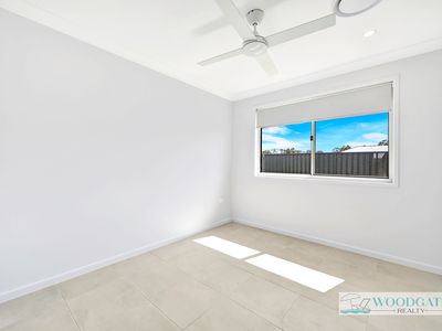 11 GULL STREET, Woodgate