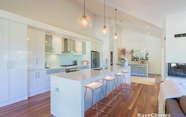 2 Thomson Road, Beaconsfield Upper