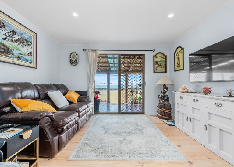 17 Beach Road, Portland