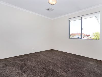 12 Monclair Pass, Currambine