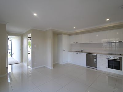 2 / 13 Monarch Street, Rosewood