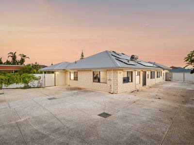 19 Lombadina Parade, Secret Harbour