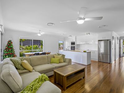 14 Viv Hull Avenue, Eumundi