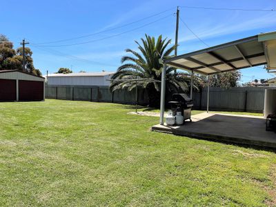 42 Mirrool Avenue, Yenda