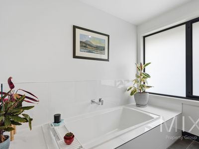 332 Gillies Road, Granton