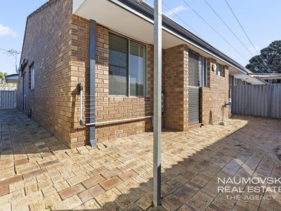 10 / 4 Lee Place, Noranda