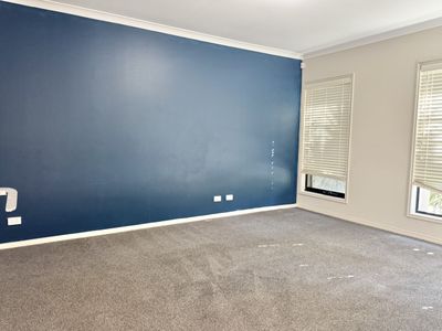 2 Salvinia Street, Manor Lakes