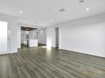 85 Pienza Road, Fraser Rise