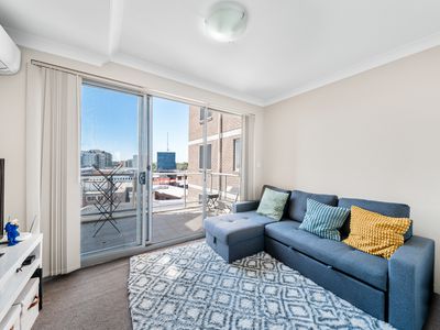27 / 17-21 The Crescent, Fairfield