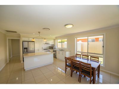 24 Hammond Street, Dubbo