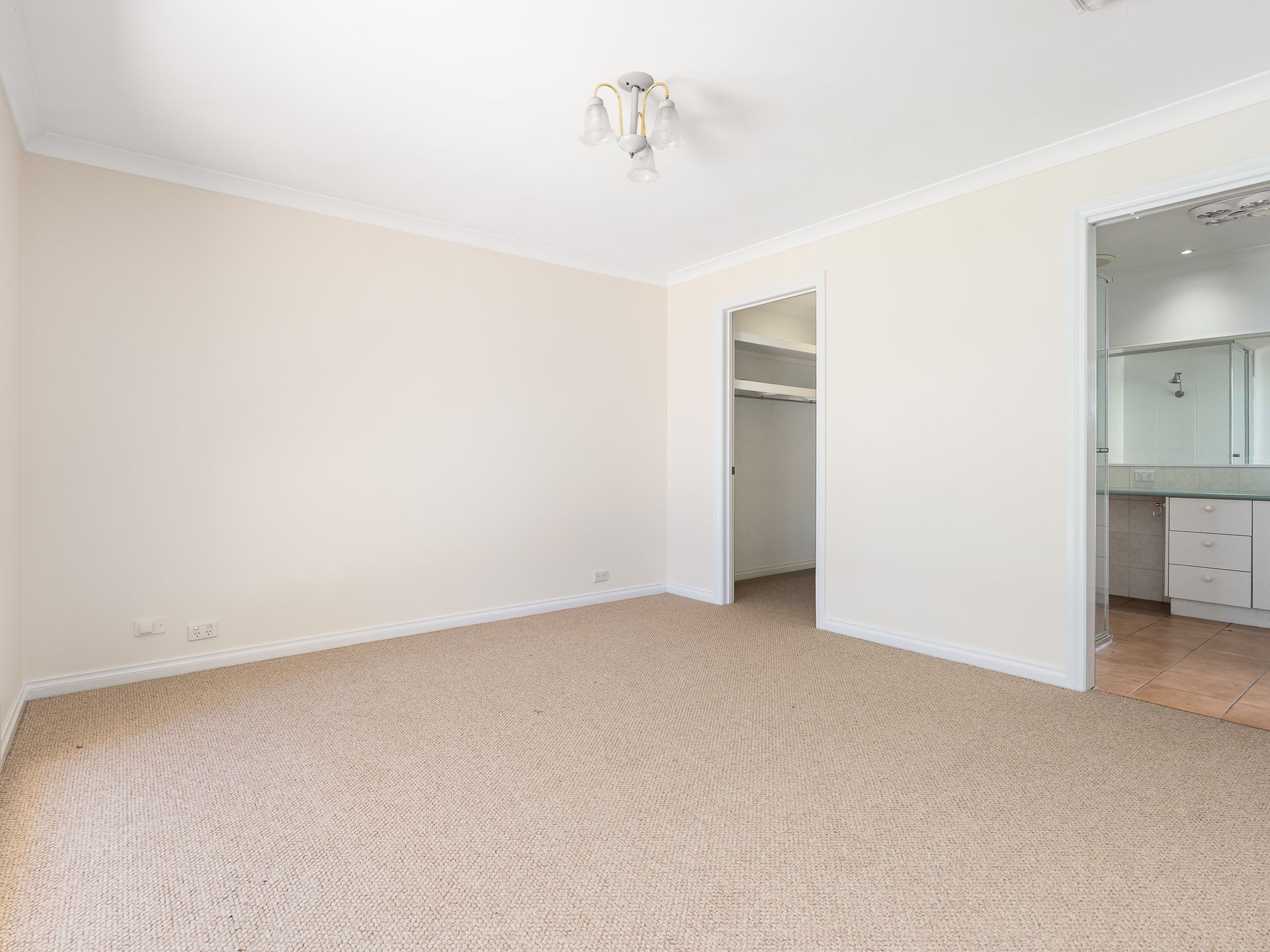 2 PARK LANE, Wodonga