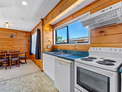 124 Brightside Road, Stanmore Bay