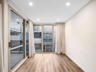 301/102-106 Pier Street, Altona
