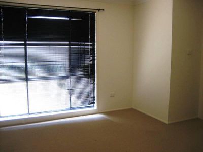 18 Hicks Terrace, Shell Cove