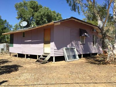 17 Saint Mary Street  Isisford, Longreach