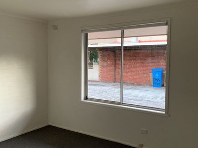 1 / 393 Bay Road, Cheltenham