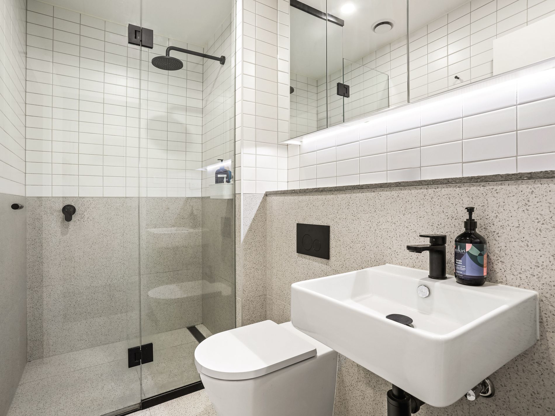 2 / 1368 Botany Road, Botany