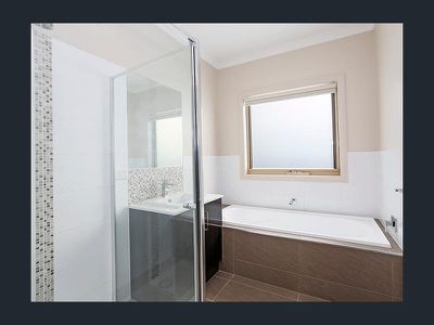 2 / 70-74 Christies Road, Leopold