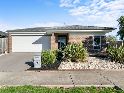 5 Mia Street, Sale