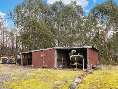 3989 Victoria Valley Road, Dee