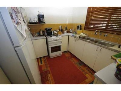 9 Barton Way, Newman