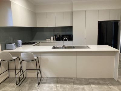 284A High Street, Belmont