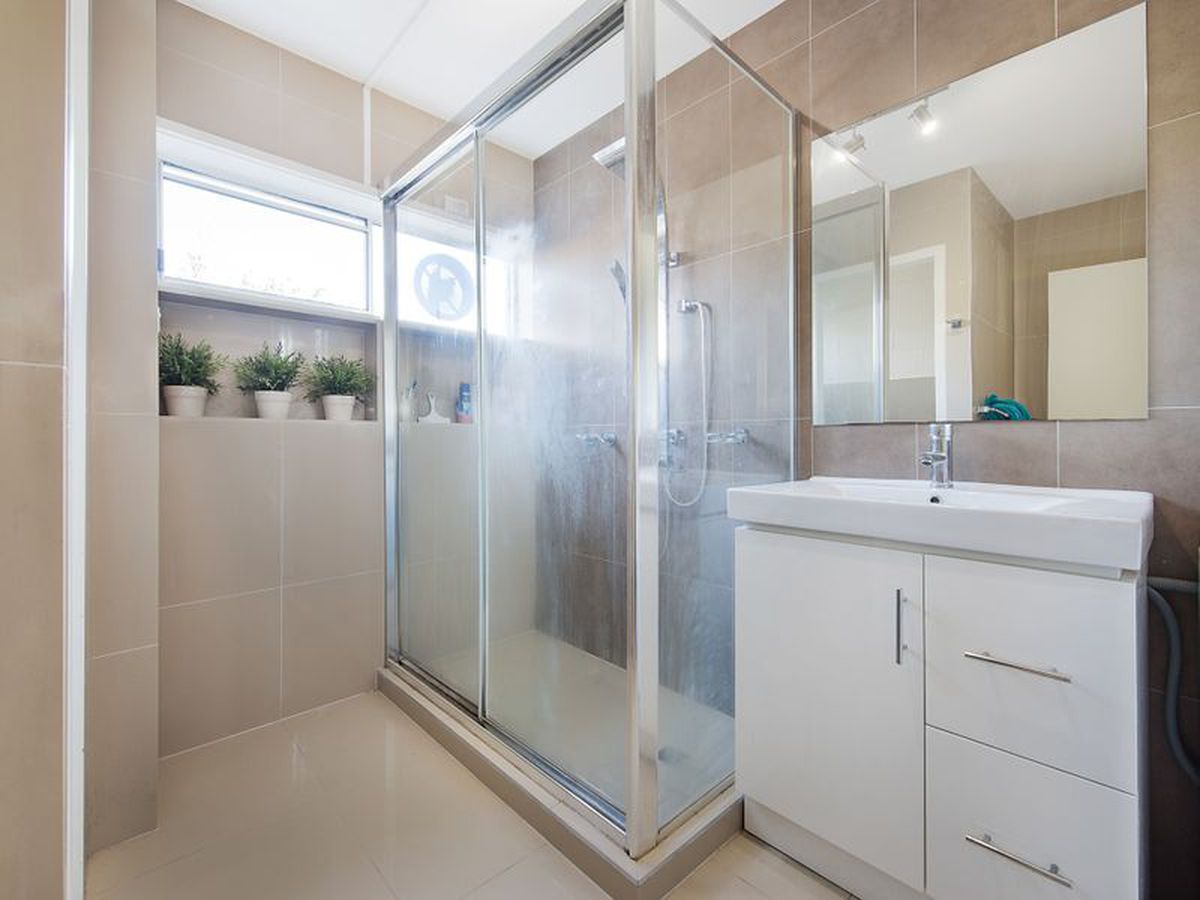 8 / 112 Princes Highway, Dandenong