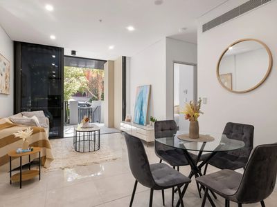 Terrace / 2 Cottonwood Crescent, Macquarie Park