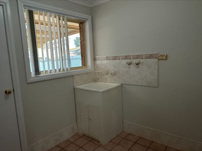 2 / 24 Flinders Street, Parkes