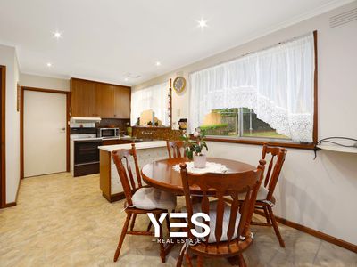 8 Carrara Road, Rowville