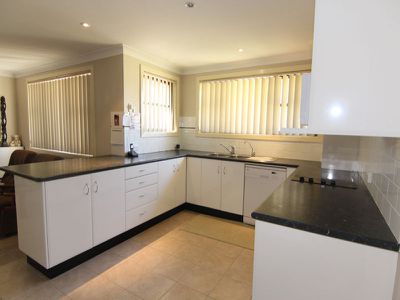 4 Friendship Key, Forster