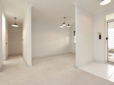 2 / 19 Kitchener Avenue, Burswood
