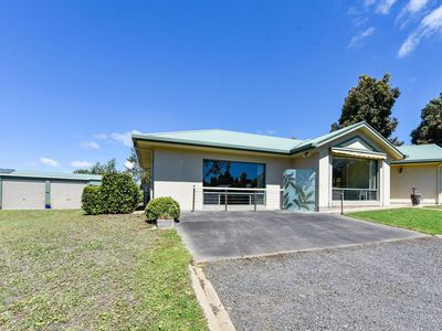 9 Turnbull Drive, Worrolong