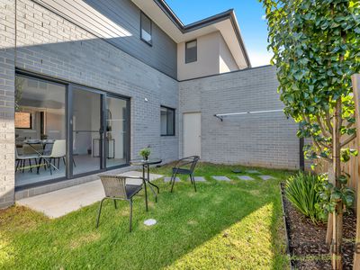 2 / 59 Fraser Street, Sunshine