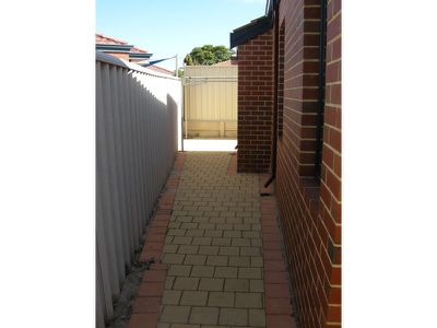 3 / 4 Forster Street, Lathlain