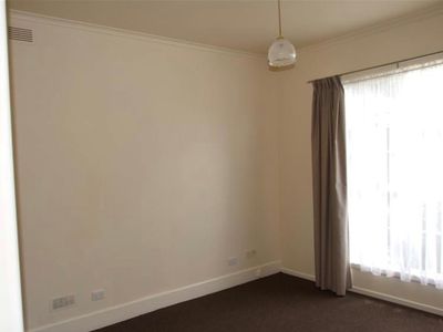 1 / 13 Gordon Court, Ringwood
