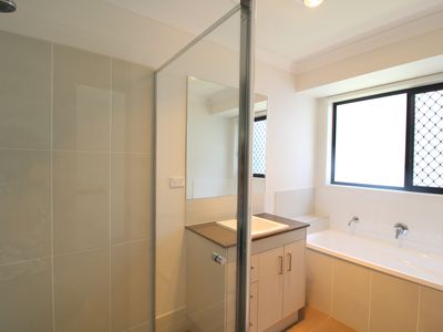 70 Mieka Crescent, Pimpama