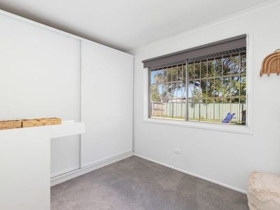 27 Wootton Crescent, Springwood