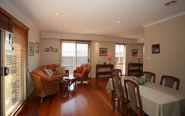 2 / 26 Cara Crescent, Berwick